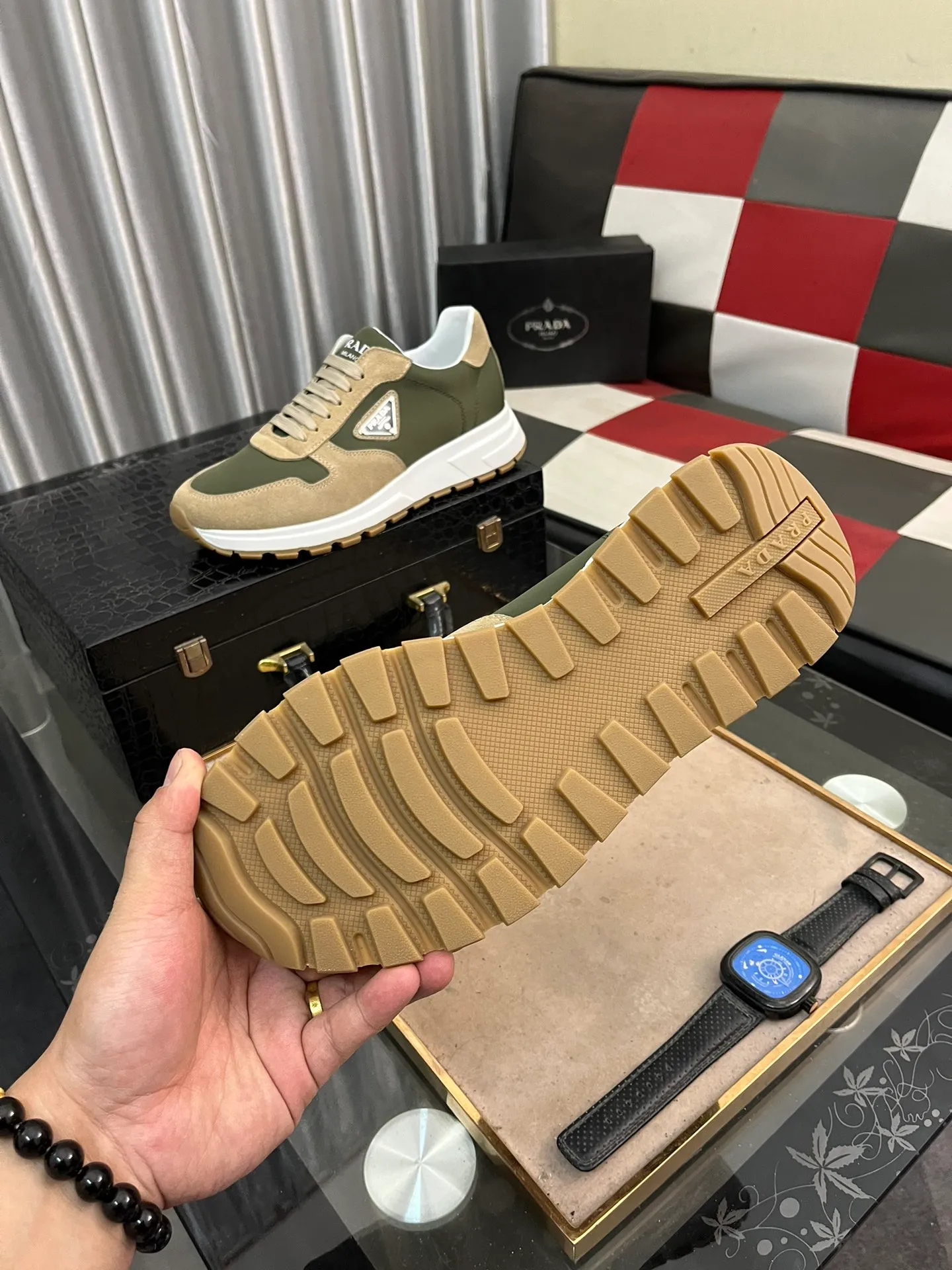 Men's shoes 💰540⌚️⌚️【PRADA】Prada - High-end quality casual sports shoes - Upper: calfskin shoe body with branded metal fasteners, - Inner lining: breathable leather lining - Outsole: ultra-light TPU foam·rubber; molded outsole -Super high quality control·Fine workmanship: highlighted (high-end·luxury·grade) -Size: 38-444️⃣Colors available